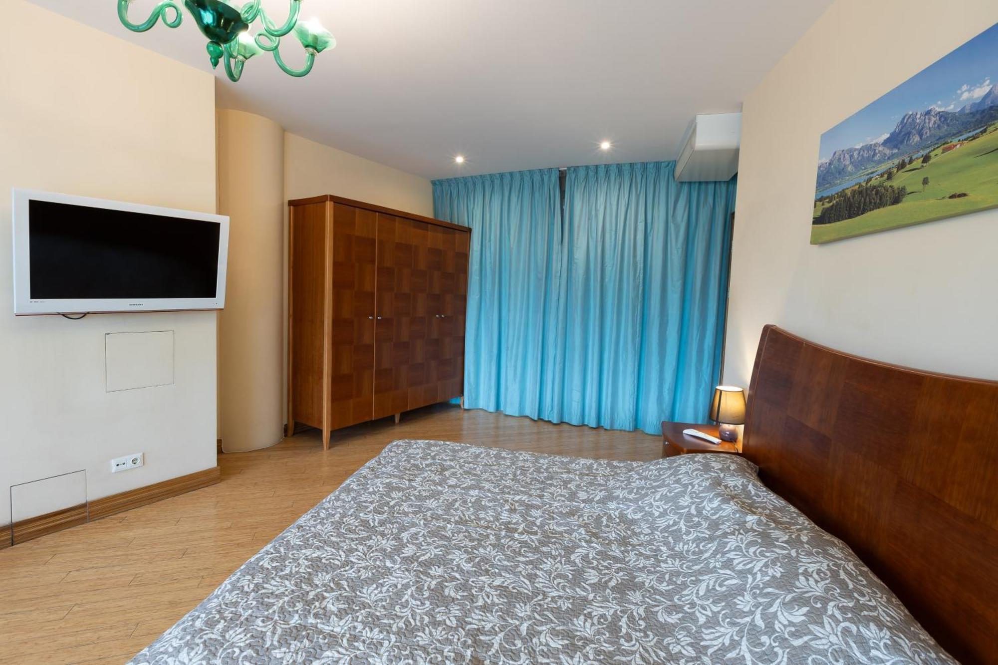Royal Suites Whith Free Parking Ryga Zewnętrze zdjęcie