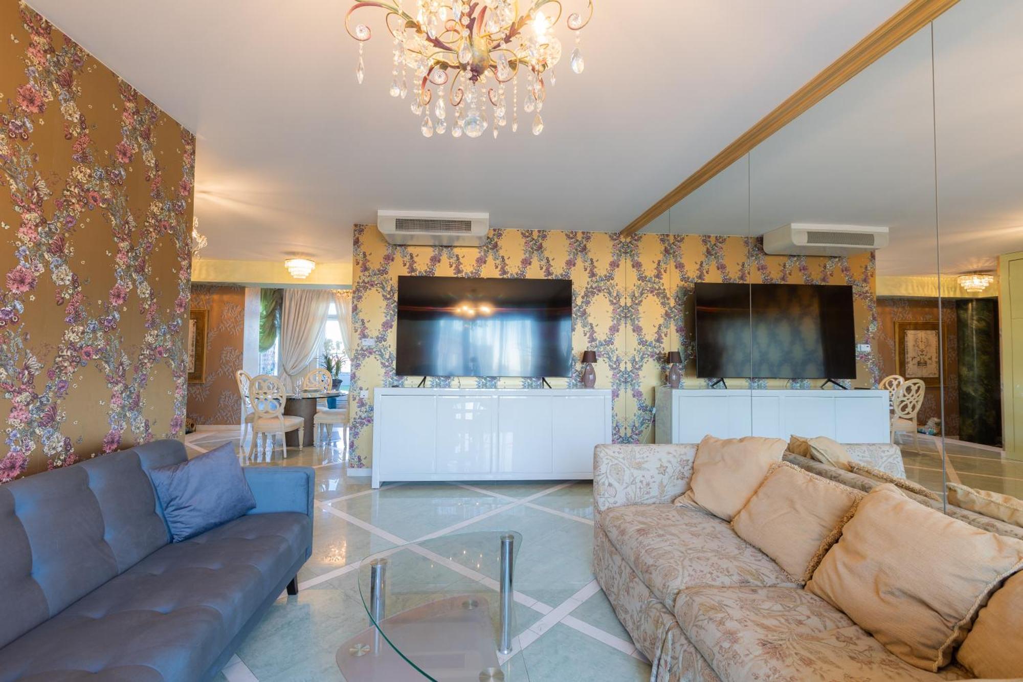 Royal Suites Whith Free Parking Ryga Zewnętrze zdjęcie